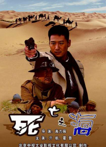 ”照片中刘亦菲在自己的简餐面前摆着手机中满是美食的图片，看来是为了解馋在“望梅止渴”。